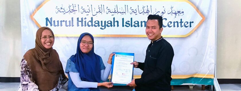 Aplikasi Mobile Learning untuk Pesantren (Ponpes) Nurul Hidayah PKM Kolaborasi FKDK dengan FTI